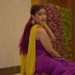 Garima Chaurasia Instagram - Accepting “Rishtas” now! 💁🏻‍♀️🤣📜 . . 📸: @nitin_.1610 #gimaashi #picoftheday #ethnic #gimaians