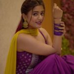 Garima Chaurasia Instagram - Accepting “Rishtas” now! 💁🏻‍♀️🤣📜 . . 📸: @nitin_.1610 #gimaashi #picoftheday #ethnic #gimaians