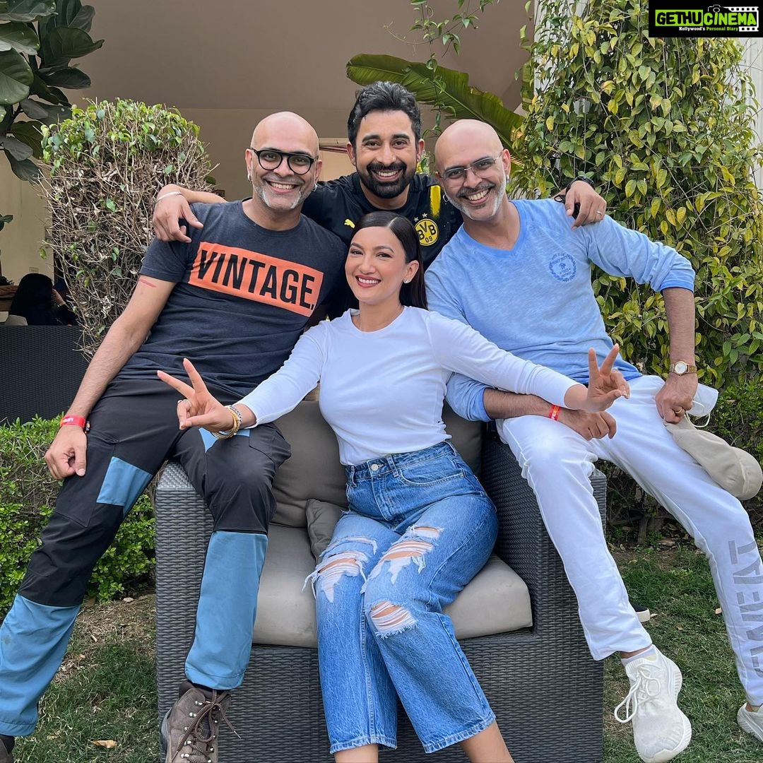 Gauahar Khan Instagram - I made it !!!!!! 😬😬😬 heheheh u can make anything come true with just believing with good intentions. I love these 3 ! Been a fan , n always wanted to be the G to the RRR .. hehehe Grrr …… ❤️ thank you for all the love n warmth while we shot #inreallove guys , @rannvijaysingha @instaraghu @rajivlakshman !! Love u all . Thank u @netflix_in for everything. Our show is now live , GO WATCH guyssss . This pic is from the first day of shoot ! ❤️ Delhi, India