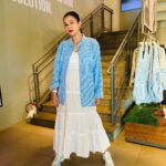 Gauahar Khan Instagram – Love for Blue and White !!!! 🤰🤍💙 

#pregnancyfashion #becool #momtobe #behappy #loveyourself #alhamdulillah Mumbai, Maharashtra