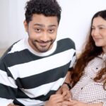 Gauahar Khan Instagram - Pregnant wife turned Chef ! Hhehehehe . @gauaharkhan ♥️ #truestory #gaza #ZD #pregnantandperfect #pregnancylife #wife #love #fun . . . 🎥 @aman_atz