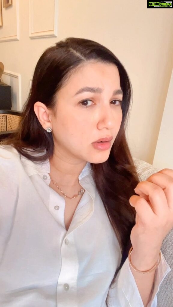 Gauahar Khan Instagram - When the last month of pregnancy feels like , u have foggy memory of your existence before u got pregnant ! All I can think of is my travels n holidays that I need to plan . 😂🧐🫣🤰🏝️🛖🗽🛫 #funnybuttrue #momtobe #reelsinstagram Mumbai - मुंबई