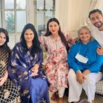Gauahar Khan Instagram – The nicest , purest , most loving souls that I am blessed to have in my life ! ❤️ thank you @ushakakadeofficial ji and @komal_rohan_deshmukh for making my pregnancy so special! Love you ! 🌺 Mumbai, Maharashtra