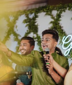 Gauahar Khan Instagram - To a loving soul ! Happy birthday @awez_darbar ! 💛🎂🌺 may all ur dreams come true and all your hardwork blesses u more ! Allah khush , sehatmand aur aabaad rakhein. Ameen . #throwback to our nikah day ♥️ #CutestJethji 😅