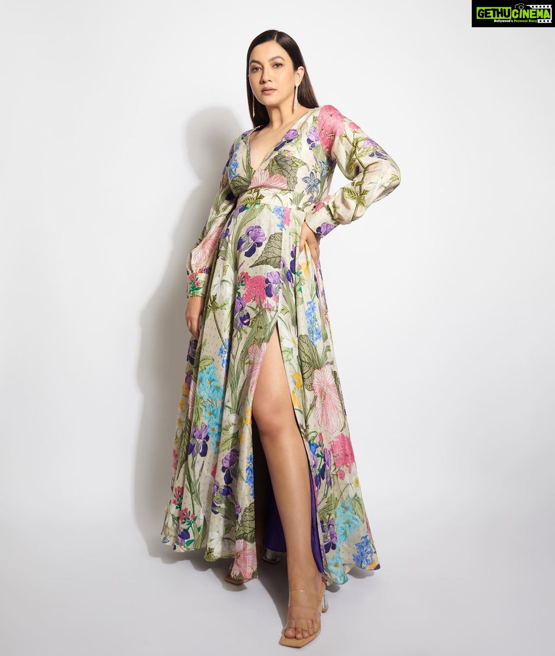 Gauahar Khan Instagram - Bloom ๐บ Outfit : @gazalguptacouture Earring : @diamantinafinejewels Styling : @devs213 Assisted by @krutikaa_sharma ๐ธ : @visualaffairs_va #netflixindia #momtobe #ownit #fashion Mumbai, Maharashtra