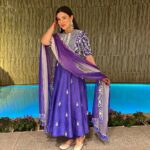 Gauahar Khan Instagram - Salaame ishq meri Jaan …… 💜 #surat #desi #momtobe Ma sha Allah! Outfit : @dishamuchhala Jewellery : @lasolitairejewellery Styling : @devs213 Assisted by @krutikaa_sharma Surat Marriott Hotel