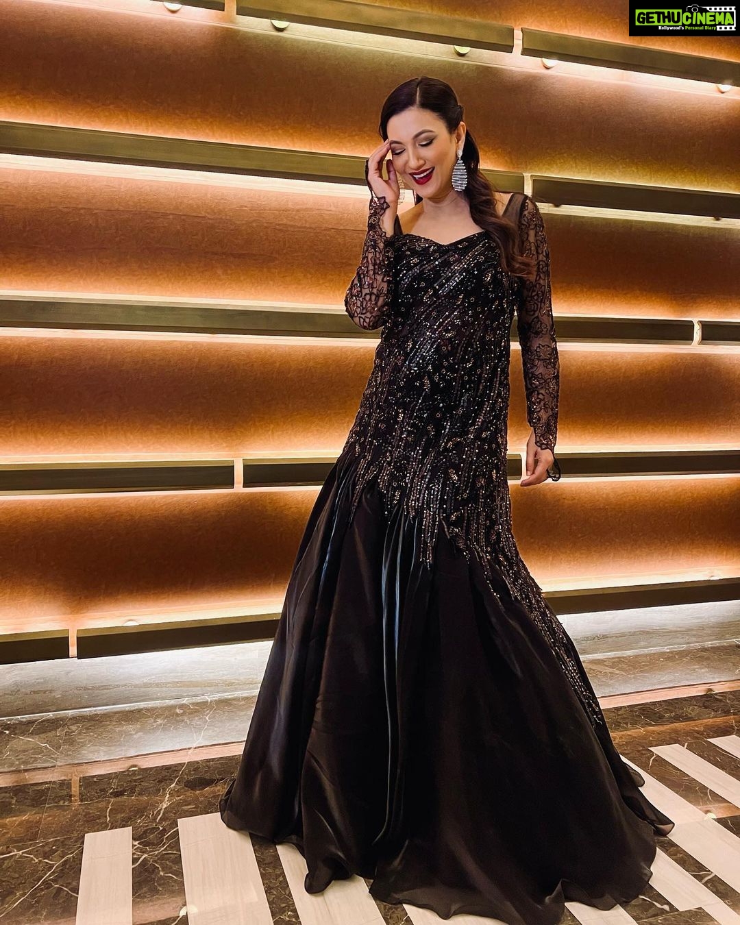 Gauahar Khan Instagram - Hosted the opening of the #Hockeyworldcup2023 in this custom black beauty . Thank u @roqa.official π€ Jewellery : @anmoljewellers Styling : @devs213 Assisted by @krutikaa_sharma Bhubaneswar, India