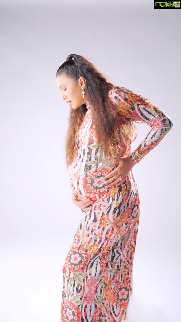 Gauahar Khan Instagram - The most special shoot I did as a fully pregnant Gauahar !!!! I chose it with people I love ! ❤️ IKONIC PRESENTS KEN FERNS X DABBOO RATNANI FEATURING : GAUAHAR KHAN Conceptualized & Directed by : @iamkenferns Muse : @gauaharkhan Make-up & Hair Style : @ikonic_professional @proarteworld Photography : @dabbooratnani Assisted by : @manishadratnani Creative Advisor : @shakirshaxx Post Production : @dabbooratnanistudio Lights : @godonindiaofficial Camera : @fujifilmxindia Videography : @umedjadeja @rahul_v.shwa Jewellery : Choker & earings: @curiocottagejewelry Peacock ring & Bracelets: @the_jewel_gallery Line Production : @the_fmco @dezadd Ken Ferns Team : @chavan_smita_ @jonty_monty_777 @samieposture @the_anil_pal @shailesh_thakor_2 Dress Team : mr.irfan.1990 @saddamansari5994 @mr.sahil.2000 #momtobe #kenferns #international #classy #fashion #beyou Ma sha Allah