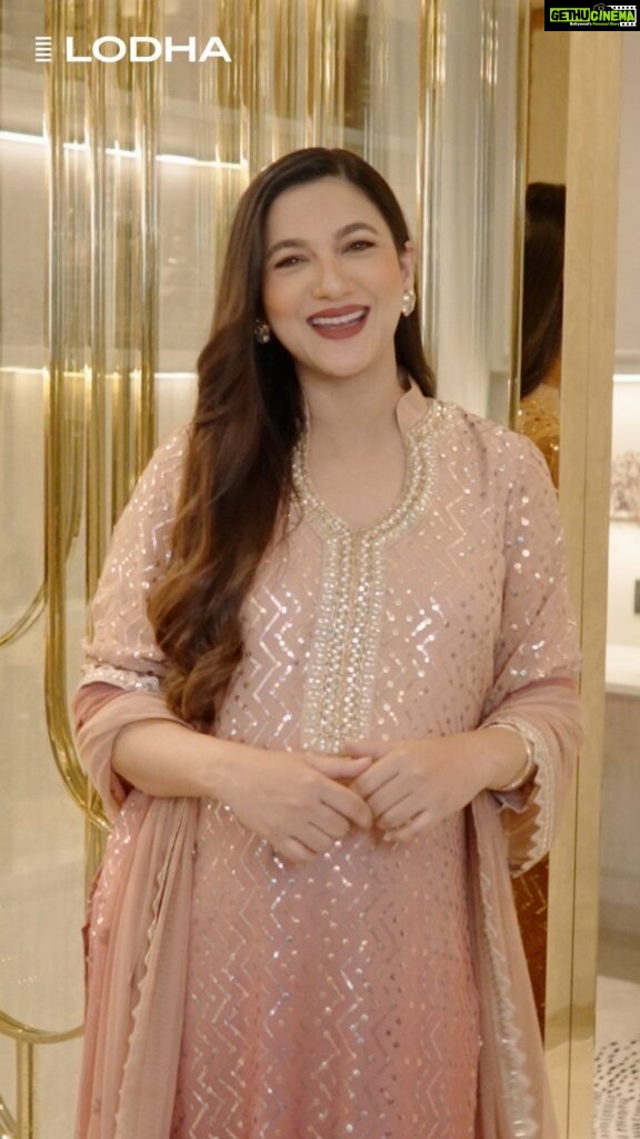 Gauahar Khan Instagram - Experience a lifestyle fit for royalty with me ,at #lodhasolitaire Palatial 3 & 4 bed homes with lavish decks overlooking break-taking views of Rani Baug & the Arabian Sea, in the heart of Mahalaxmi. An exclusive development with a realm of luxury world-class amenities, only for the chosen few. #WorldsFinestDevelopments #BuildingABetterLife #Lodha #Solitaire #RealEstate #Mumbai #Mahalaxmi #LuxuryLiving #ad