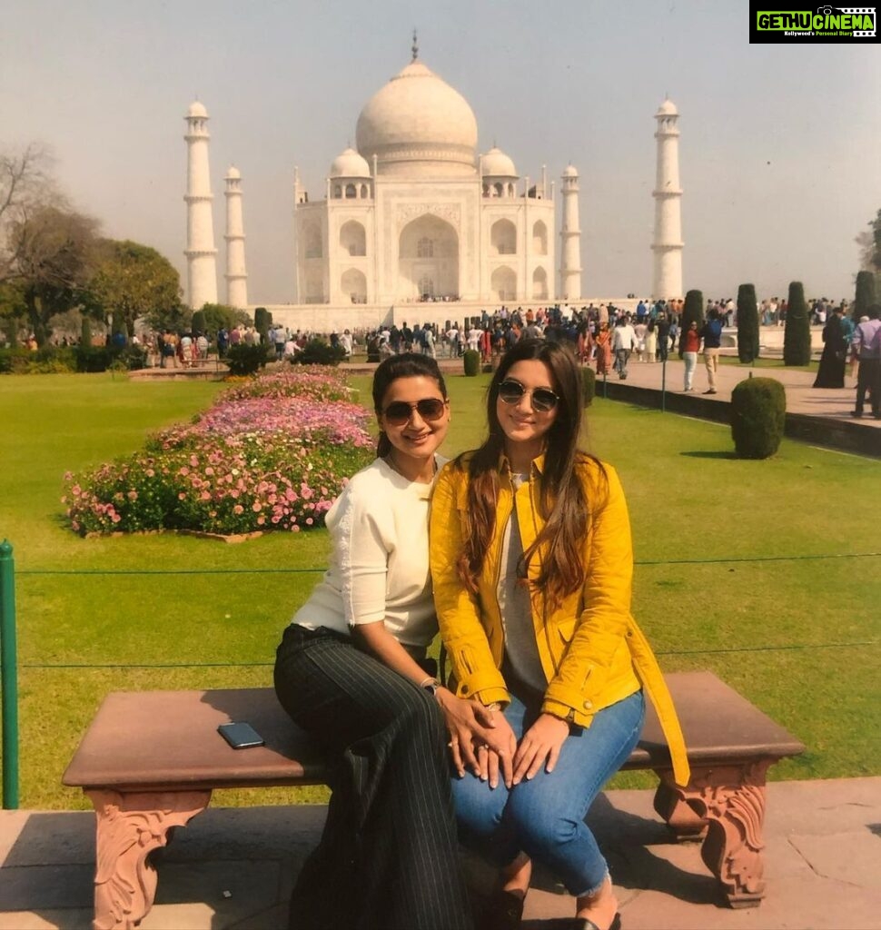 Gauahar Khan Instagram - To my nix , happy happy happy happy birthday, today and every year ahead, Ameen !!! I l love you soooo much , and miss having you near me !!! Through all your nagging advice , through all our disagreements growing up, through all of me irritating you, our bond is constant! Alhamdulillah, sorry if I ever get too ahead of myself n forget that I’m your younger sister ,but I like what we have . 😬❤️🎂 you’re inspirational , all your hard work, all your positivity and patience will always keep you happy and growing, Ameen! May you have all the happiness and safety and love and health, wealth and ease ! Miss you ! ❤️😘 #mynix #sisterlove #2ndmay ♉️ Mumbai, Maharashtra