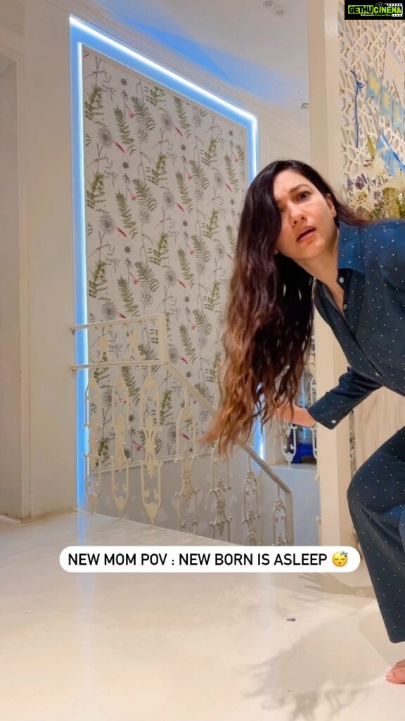 Gauahar Khan Instagram - Tip Toe through the house , when it has taken all of you to put a new born to bed 🥱! Heheheheh can u relate as a #newmom ???? 🤟🏻😬💛 #lovinglife #funnyreels #allahhummabariklahu❤️ Tag your new mom friends ..
