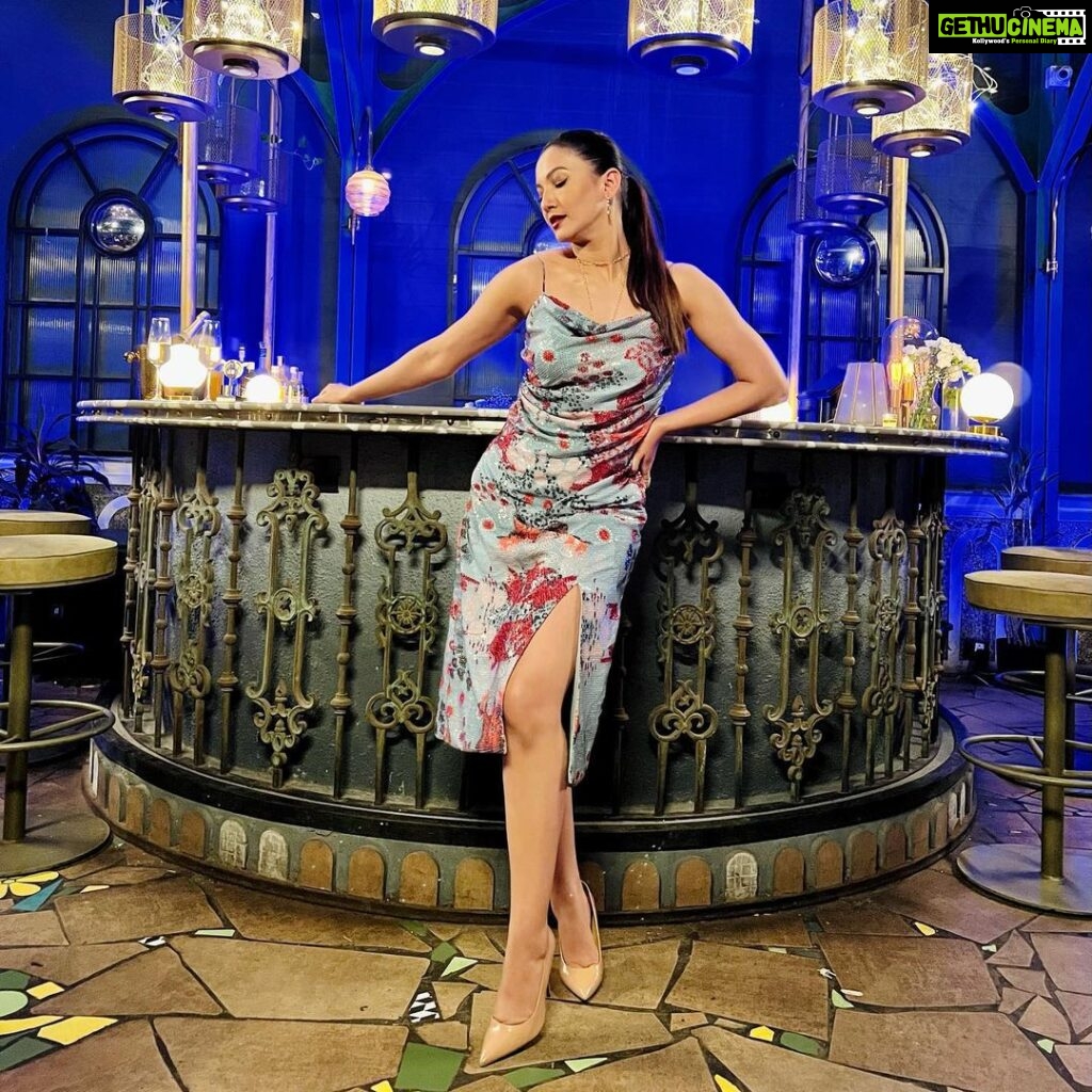 Gauahar Khan Instagram - #inreallove with all my looks on our new show on @netflix_in !!!! Top 5 watched shows of the week ! 💙😬 Outfit: @payal_zinal Jewellery : @rubans.in @oakpinionpr Styling : @devs213 Assisted by @krutikaa_sharma Mumbai, Maharashtra