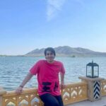 Gautam Rode Instagram – Experiencing the beauty of Udaipur!  @theleelapalaceudaipur @pankhuri313