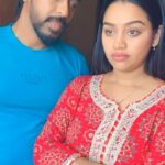 Gayathri Yuvraaj Instagram - ❤️❤️ #yuvaraj #gayathri #husbandandwife #❤️