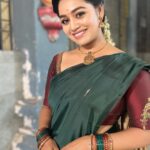 Gayathri Yuvraaj Instagram - ஒ மையிட்ட கண்ணே உண்ண மறந்தா இறந்தே போவேன் 💕💕🦋 @paavanaonlinemart @lakshana_priya_mua @joshapp.tamil @officialjoshapp #joshmeinaaja #gayathri #gayathriyuvaraj #🦋