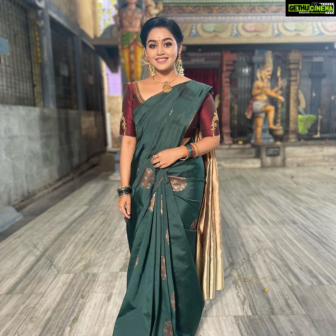 Gayathri Yuvraaj Instagram - 💚😍 Saree @paavanaonlinemart Blouse @lakshana_priya_mua