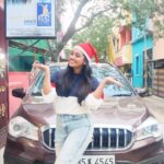 Gayathri Yuvraaj Instagram - Wish you all a merry Christmas!!! ✨✨⭐️🤩 May this season be full of light and laughter for you and your family.❤️⭐️🤩🤩🎉