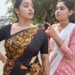 Gayathri Yuvraaj Instagram - Finally done this reel 😂 @joshapp.tamil @officialjoshapp #joshmeinaaja #gayathiri #pranikadhakshu #akkathangachi #mamiyarmarumagal #favmovie #comedy #manoramamax