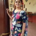 Gayathri Yuvraaj Instagram - “Life is not a problem to be solved, but a reality to be experienced.” ✌️😊 Floral saree and blouse @acchoosfazhionpassion