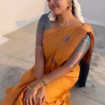 Gayathri Yuvraaj Instagram - Machann😍🤗 #mallipoo ❤️ Saree :@banana_sarees_manufacturer Chain @methurna_collections Earring @sukraa_designs