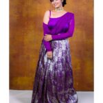 Gayathri Yuvraaj Instagram - 💜 Mua @kalaiartistry Hair @akila_hairstylist Costume @sheethaldesigner_official Jewels @vivahbridalcollections Camera @shotmemoriesphotography