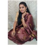 Gayathri Yuvraaj Instagram – Saree @sm_online_fashions 

#transition #sarreelove #positivevibes