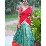 Gayathri Yuvraaj Instagram - ❤️ Mua @jaanumakeoverartistry Hairdo @vanitha_makeover Jewellery @littlefingers_bridal_jewellery Outfit @plush_boutique_jb Photography @sathish_sri_03 @sppgardens