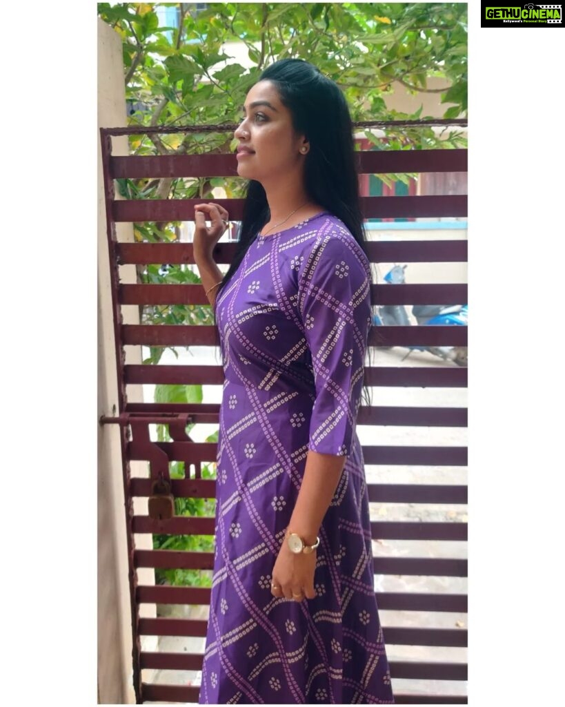 Gayathri Yuvraaj Instagram - Happy evening 🦋 👗 @preethi.shapewear.in -  Gethu Cinema