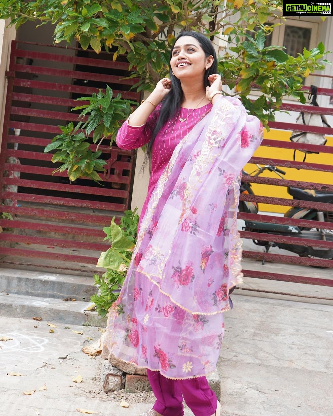 Gayathri Yuvraaj Instagram - Beautiful Kurti set @tharacollection2020