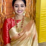 Gayathri Yuvraaj Instagram - Stay positive, work hard, Make it happen!! @littlefingers_bridal_jewellery #positivevibes #workhard #keepsmiling