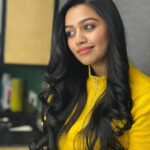 Gayathri Yuvraaj Instagram - 😍 @zazzlesalons #goodvibes #bepositive #happymorning