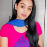 Gayathri Yuvraaj Instagram - Naan saayum thozhmel Veraarum sainthalae..thaguma...😊 #munbevaaenanbevaa🎶🎵❤️ #lovelysongs #silunuorukadhal #😍♥️