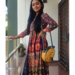 Gayathri Yuvraaj Instagram - ikkat material sling bag @vivastrends07 #😍😍😘