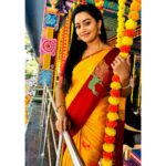 Gayathri Yuvraaj Instagram - Happy to know my family is now #1million family!!! Thank you so much for the abundant love you showered on me !!! Love you all 💕 keep supporting me 🙏😍😍