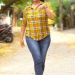 Gayathri Yuvraaj Instagram - Paadaatha paatellam paada vandhaal !!! 🦋🦋 @yuvi_smart @rhythmicbeatdancecourt @kalies_chittiboy 📸 @danny_xo7 Edit @vijay_senthil_vel #trending #trendingreels #dancereels #rhythmicbeatdancecourt #yuvimaster #paadaathapaatellam #💃💃