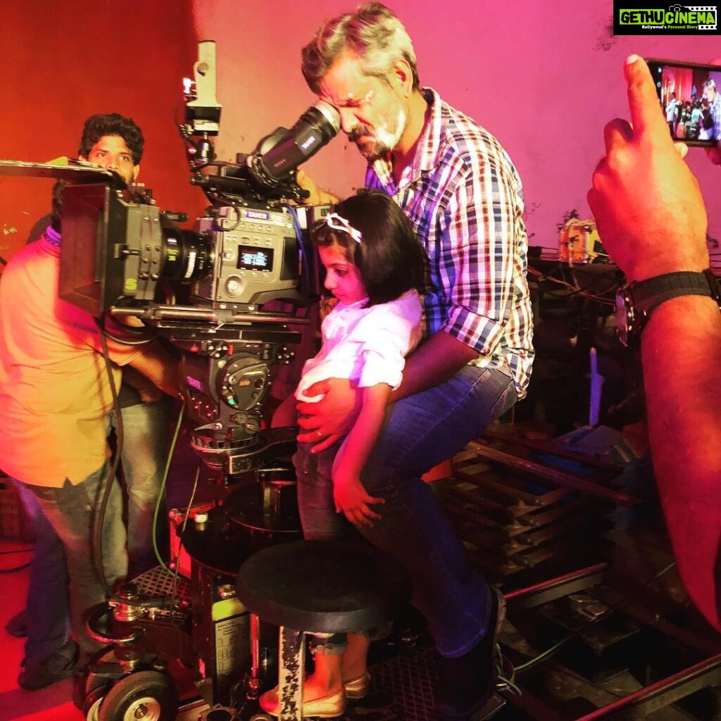 Geetu Mohandas Instagram - Cinematographer and his assistant 😁