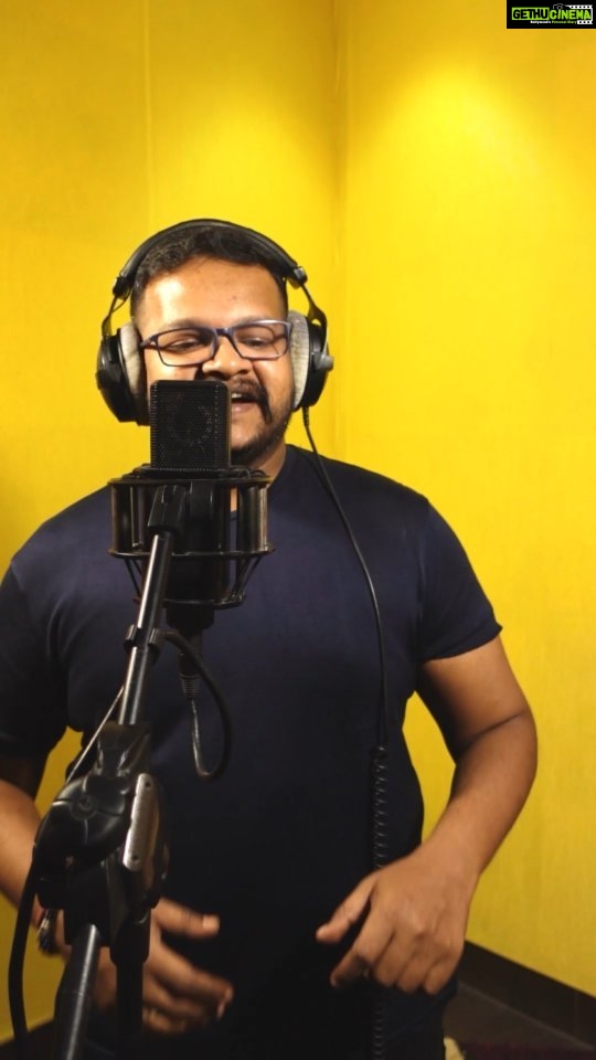 Ghibran Instagram - Here is an alternate video of my 1 Min Music #IAmHappy Do more reels using this song and do tag me @silvertreeoffl #1MinMusic #1MinMusicVideo
