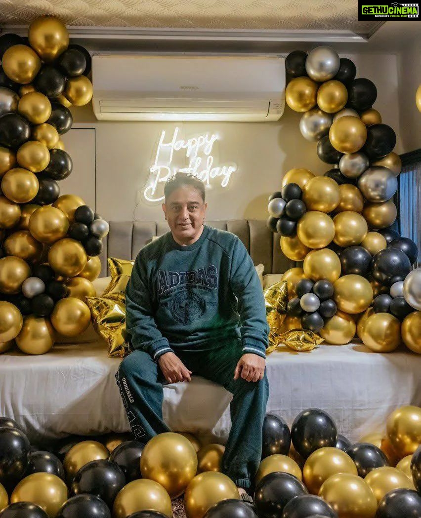 Ghibran - 7.7K Likes - Hello @ikamalhaasan Sir, Wishing you a very happy birthday! May good health & lots of success be bestowed upon you. Thanks for the lessons and guidance in every aspect of life you've taught me & the excitement you always create. Once again wishing you a wonderful birthday sir.
#HBDKamalHaasan