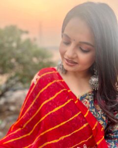 Giaa Manek Instagram - …lies in the eyes of the beholder ! 
What do you see ? 

.
.
.
#candid #thursday #throwbackthursday #red #ootd #indian