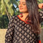 Giaa Manek Instagram - …fall in love and stay there ! ❤️ . . . #love #thursday #throwbackthursday