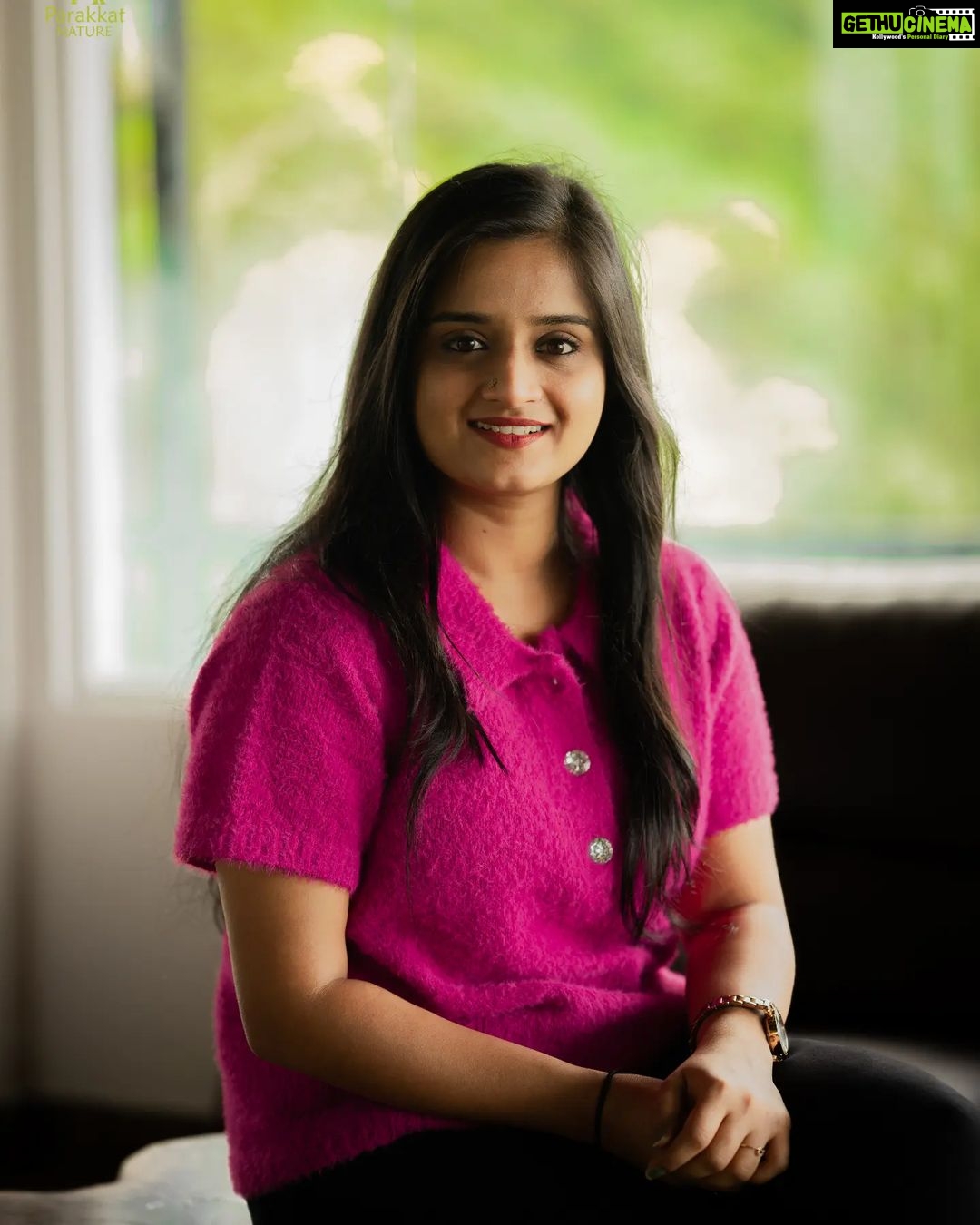 Gopika Anil Instagram - . 💕 @parakkatnatureresortmunnar . #parakkatnatureresorts #munnartrip #munnar #hillstation #tripmode #family #imeandmyself #metime #selflove #selflesslove #live #letlive #love #laugh #peace
