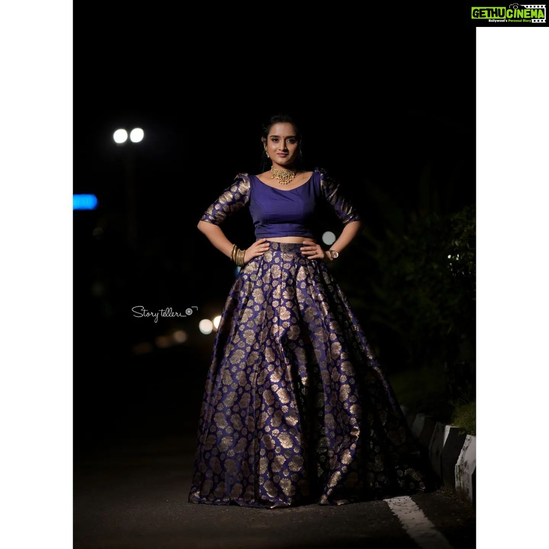 Gopika Anil Instagram - . Dream big Sparkle more Shine bright ! 💫 . Costume @evanshi_designs @_anufathima__ @reeja_thaha . Jewellery @planetjewel . MUAH @abilashchickumakeupartist . Pc- @_story_telle__r . #bluetiful #beautifulblue #ata2022 #ATA2022 #asianettvawards #asianet #santhwanam #shivanjali #designer #costume #evanshidesigns #jewellery #planetjewel #makeover #abilashchicku #makeupartist #captured #storyteller #pi̇ctureoftheday #instagood #instagramers #live #letlive #love #laugh #peace #smile #smilealways #keepsmiling