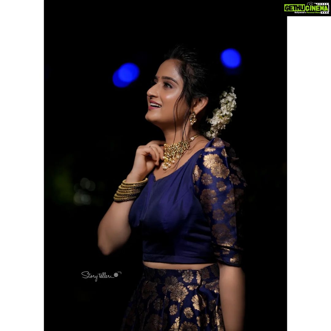 Gopika Anil Instagram - . Elegance is quiet 🥰💫 . Costume @evanshi_designs @_anufathima__ @reeja_thaha . Jewellery @planetjewel . MUAH @abilashchickumakeupartist . Pc- @_story_telle__r . #bluetiful #beautifulblue #ata2022 #ATA2022 #asianettvawards #asianet #santhwanam #shivanjali #designer #costume #evanshidesigns #jewellery #planetjewel #makeover #abilashchicku #makeupartist #captured #storyteller #pi̇ctureoftheday #instagood #instagramers #live #letlive #love #laugh #peace