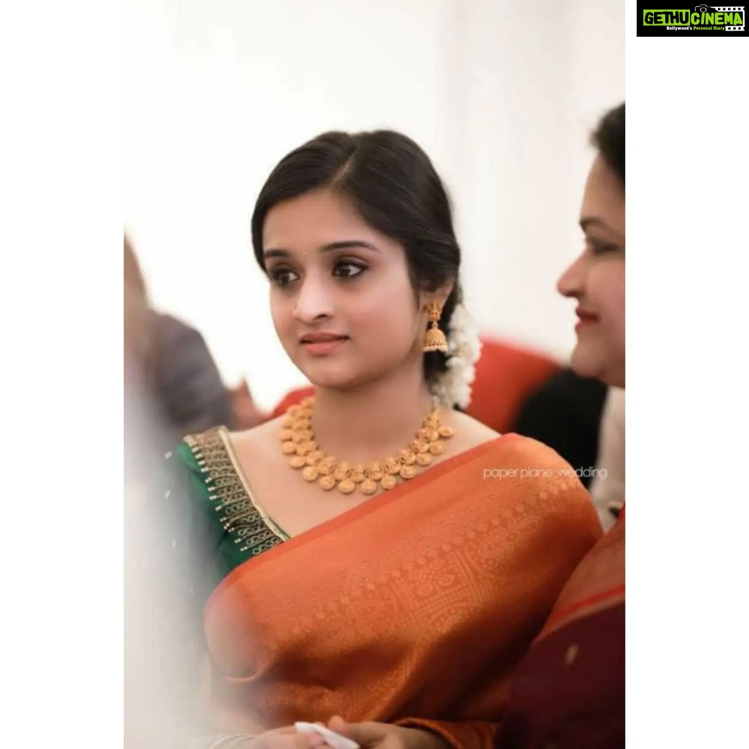 Gopika Anil Instagram - . Let Your Soul Shine Bright ✨️ Thankyou @trinetra_collections for adding beauty with your jewels 🥰 Pc- @paper_plane_wedding