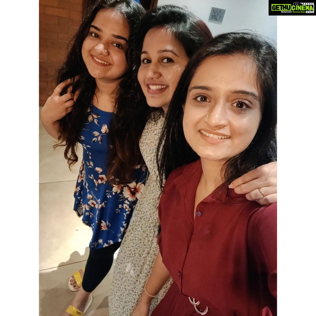 Gopika Anil Instagram - . Since 2002 ♥️🧿💫 @__keerthana_anil__ @arya_o . #friends #friendlikefamily #family #sisters #since2001 #love #friendship #soulsisters