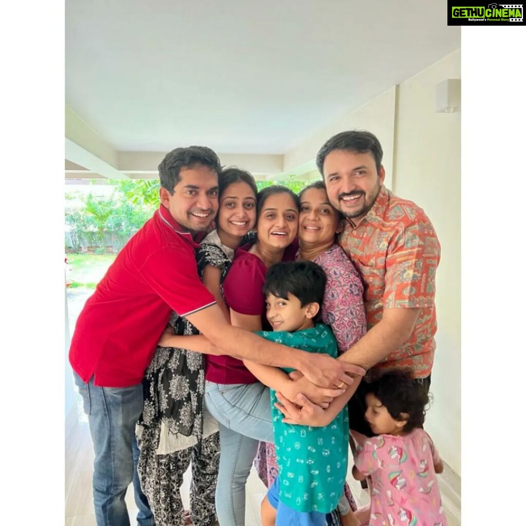 Gopika Anil Instagram - . And i was wrapped with their endless love 🥰 . @unni_kris7 @swatiunni @the.messycrafter @anoop_kris @sid_art2021 #kichulove . #blessedme #endlesslove #famjam #family #fam #familyiseverything #love #endlesslove #live #letlive #blessed #picoftheday #picture #cousins #beyond #thrissurdays #missing