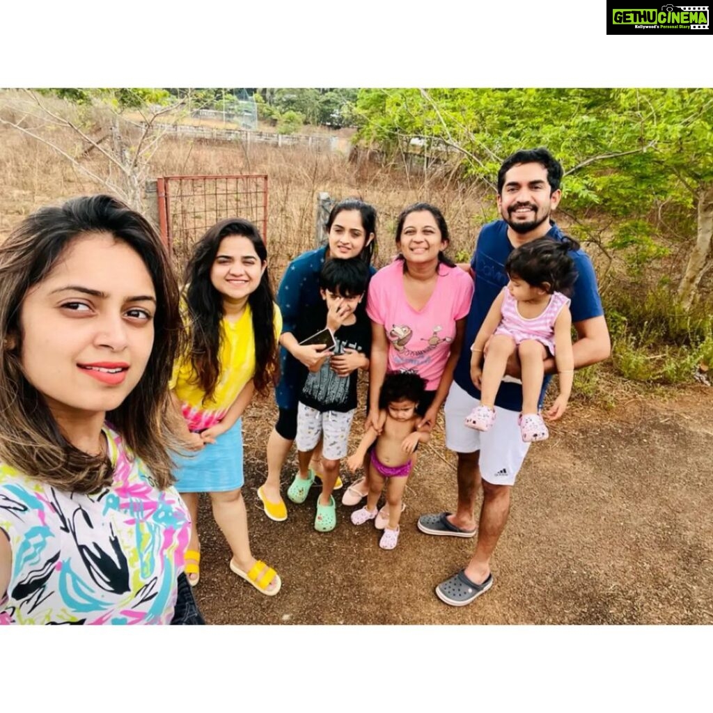 Gopika Anil Instagram - . My happy bunch ♥️ . #happybunch #happypeople #bestpeople #family #cousins #beyondfamily #endlesslove #sisters #sidubaby #thrissurdays #missing #fun #laughter #togetherness #soul #love #live #letlive #picoftheday #happiness #blessed