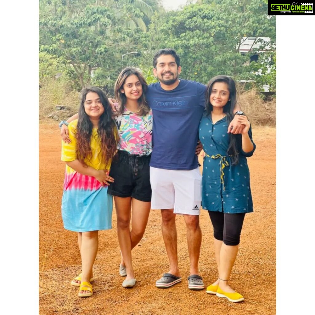 Gopika Anil Instagram - . US ♥️ @unni_kris7 @swatiunni @__keerthana_anil__ . #cousins #love #happiness #family #beyondfamily #funtogether #ourtime #aftersolong #meetups #missingaldready #brother #sister #live #letlive #love #laugh #peace #happiness #blessing #blessed