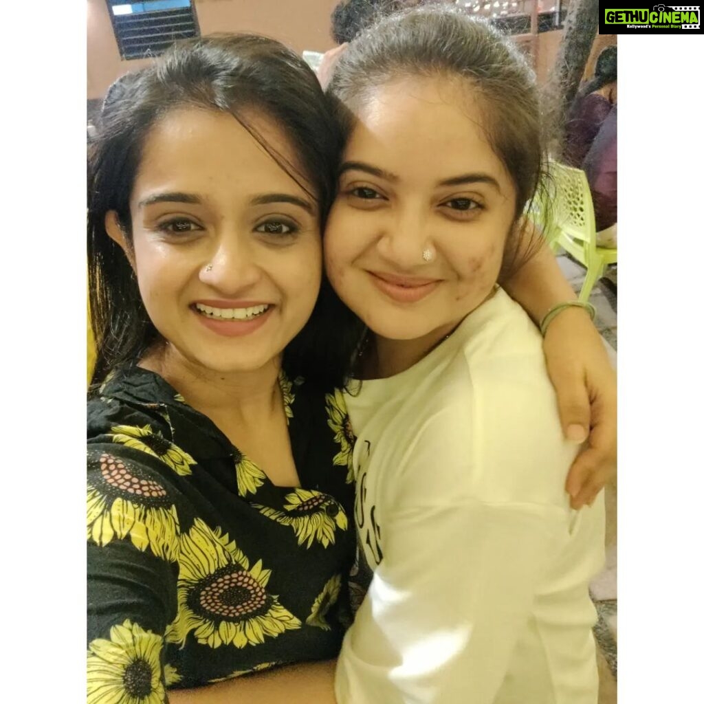 Gopika Anil Instagram - . 💞🧿 @shafna.nizam ♥️ . #bff #sisters #soulmates #fun #love #laughter #sisters #friendship #ourtime #humandiary #cryingshoulder #live #letlive #happiness #blessed #us