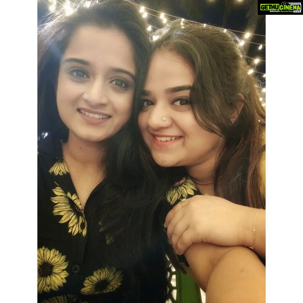 Gopika Anil Instagram - . My cutie pie for life ♥️😘 @__keerthana_anil__ 💓 . #sistertime #mine #strictlymine👿 #sisters #cutiepie #outing #meandmine #lilsister #live #letlive #love #laugh #peace #peaceout #happiness #happybunch